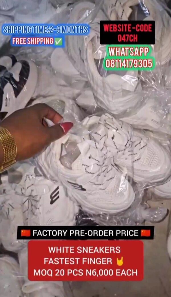 WHITE SNEAKERS-047CH